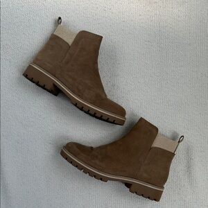 Sole Society Brown/Tan Suede Ankle Booties
